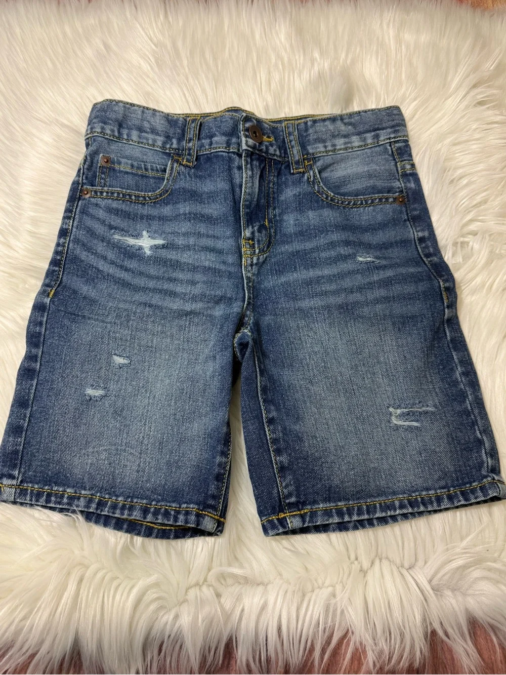 The Children’s Place Distressed Denim Shorts - Boys Size 8 in Medium Wash